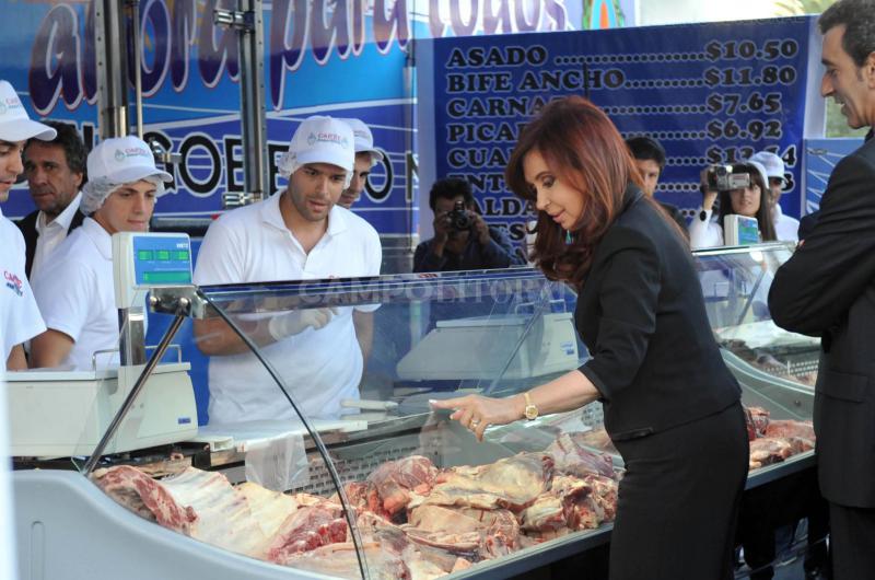 Hoy habriacutea 15 kilos maacutes de carne por argentino si no hubieran prohibido exportar en 2006