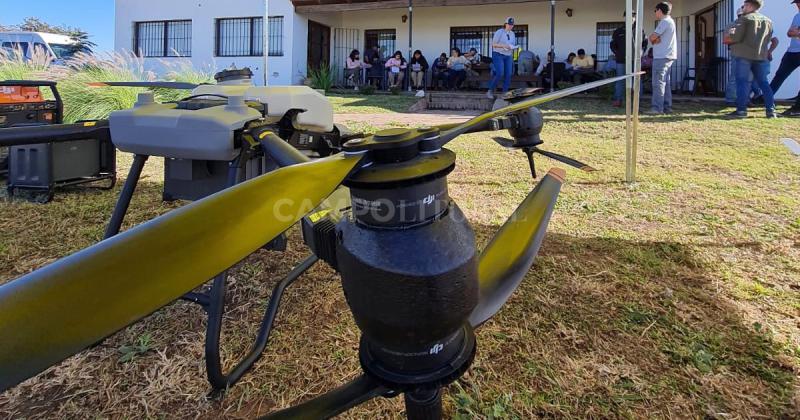 Drones agriacutecolas- miden su eficiencia en pulverizaciones