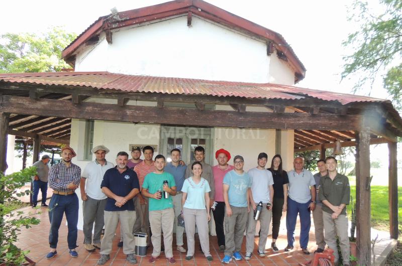 Estudiantes visitaron Las Gamas 