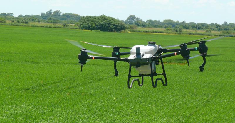 Recta final para la legalizacioacuten total de los drones agriacutecolas