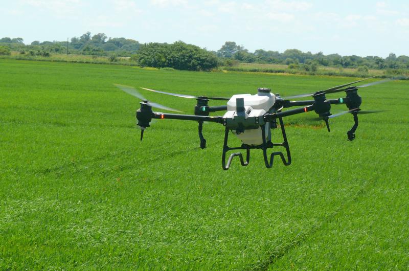 Recta final para la legalizacioacuten total de los drones agriacutecolas